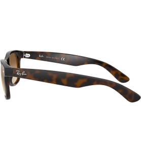 Sonnenbrille Ray-Ban RB2132 New Wayfarer Classic Glänzend Havanna / Braun Seitenansicht - Ansicht 4